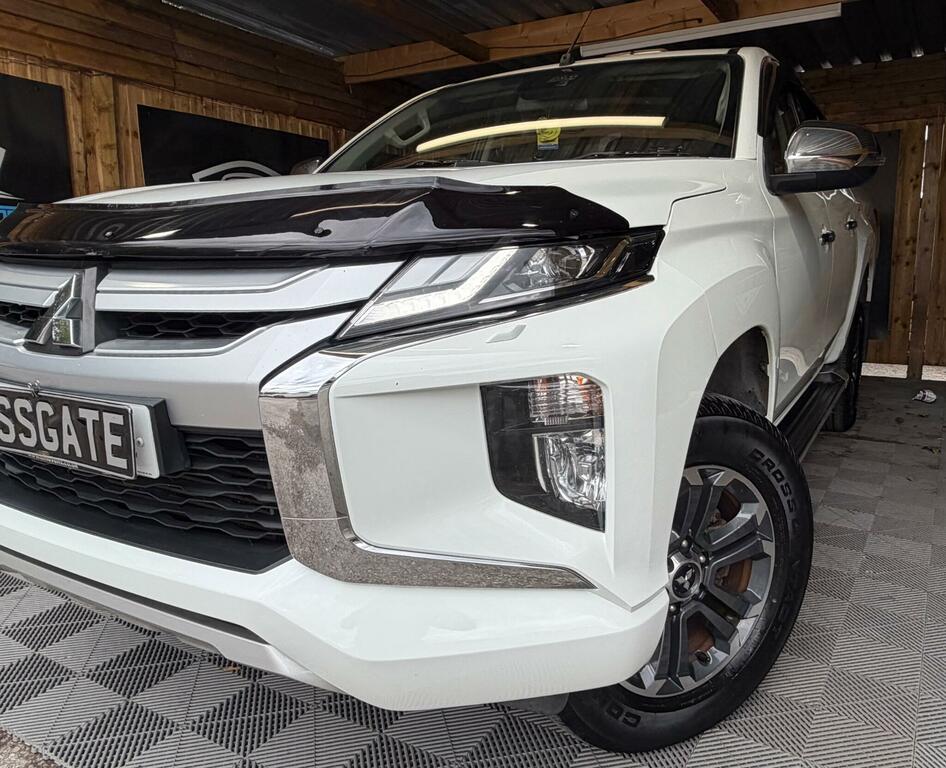 Mitsubishi L200 2.2 Di-d Dc Warrior 4Wd Euro 6 Ss White #6