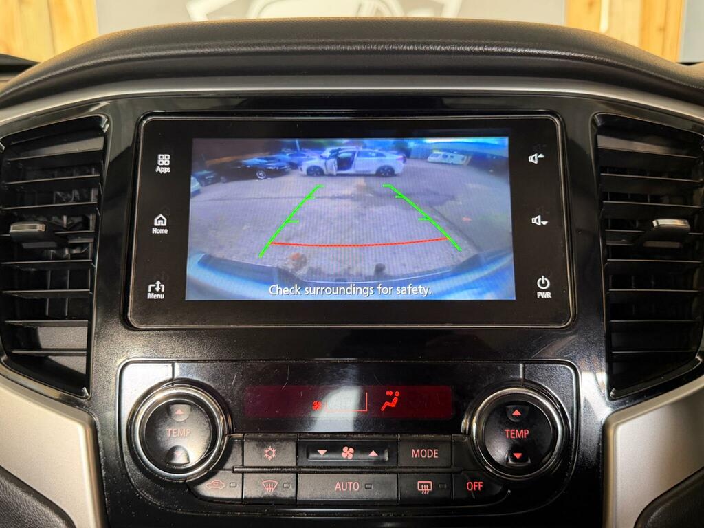 Mitsubishi L200 Black #23