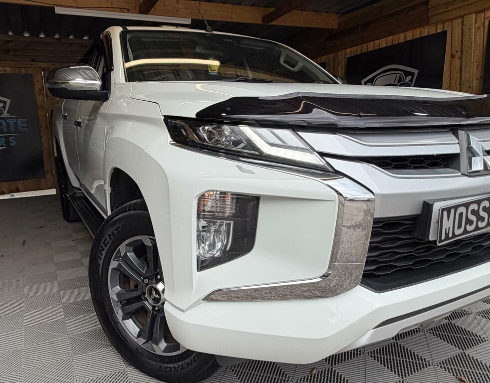 Mitsubishi L200 2.2 Di-d Dc Warrior 4Wd Euro 6 Ss White #2