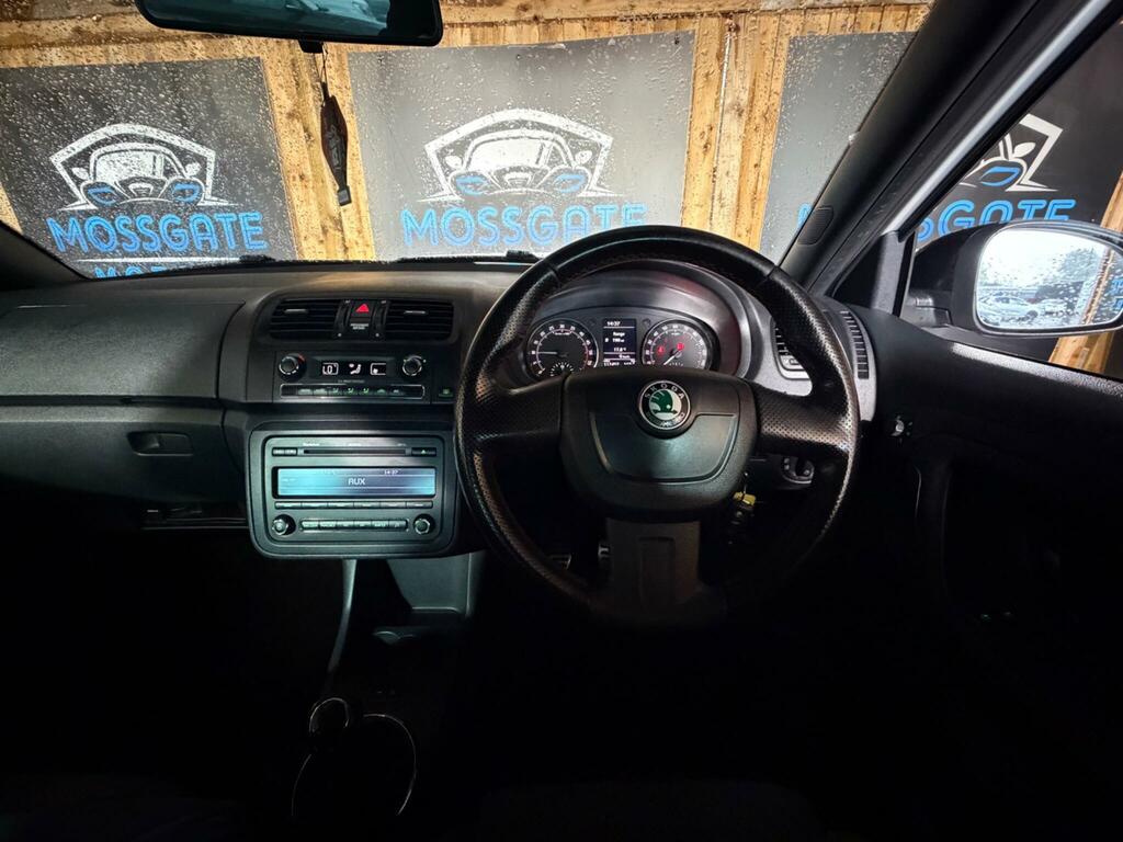 Skoda Fabia 1.4 Vrs Dsg Red #13
