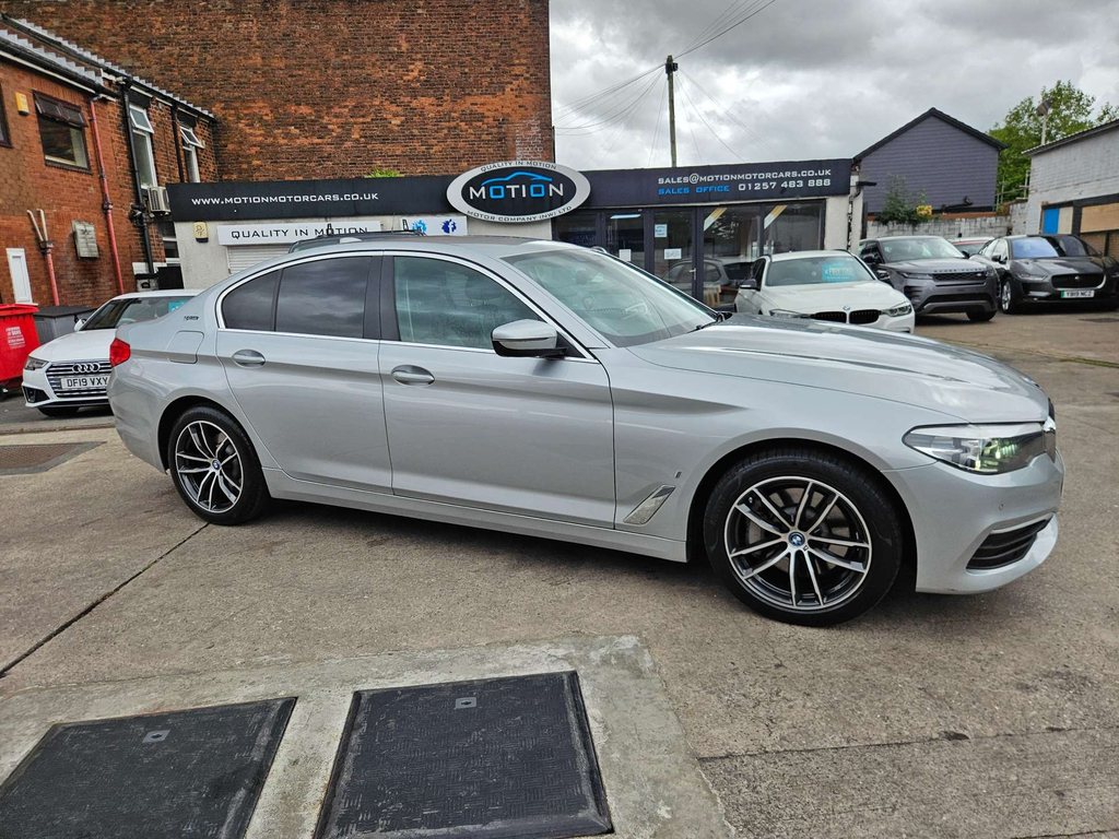 BMW 5 Series 530E Se YH69PXY Silver #4