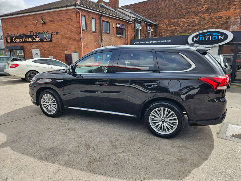 Mitsubishi Outlander Phev 4Hs Brown #23