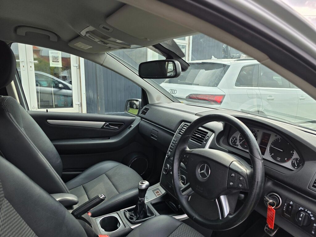 Mercedes-Benz B Class E250 Se Cdi Blueefficiency Black #17