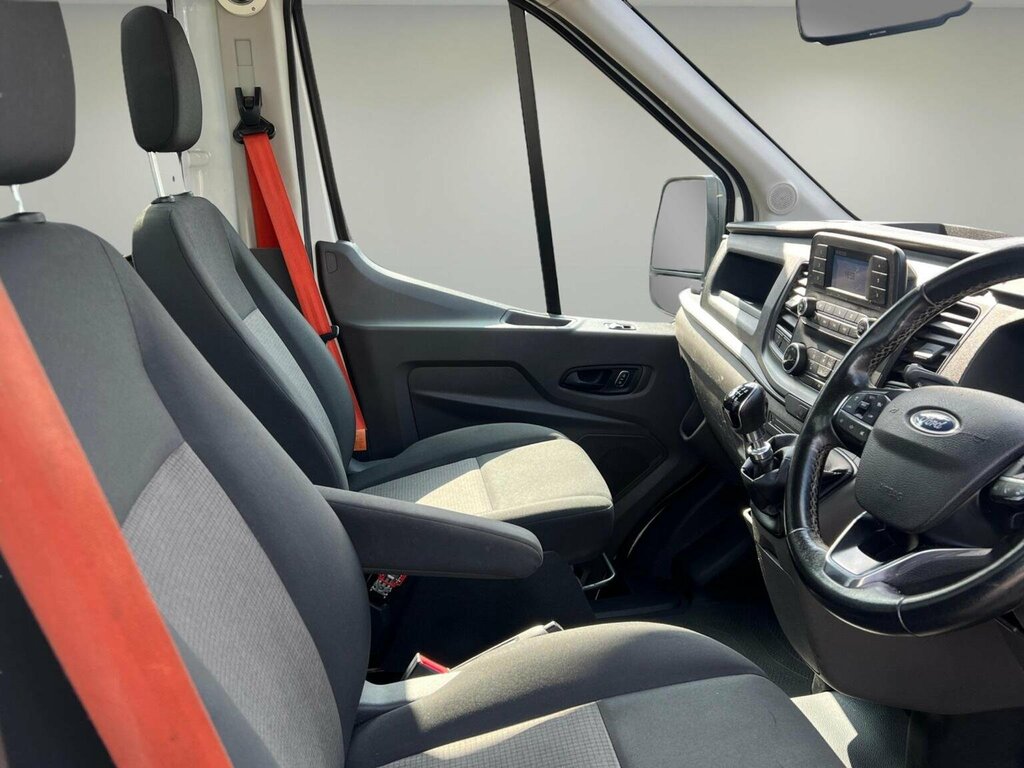 Ford Transit Custom Chassis Cab 2.0 350 Ecoblue Mhev Leader Fwd L4 Eur MA71EZM White #4