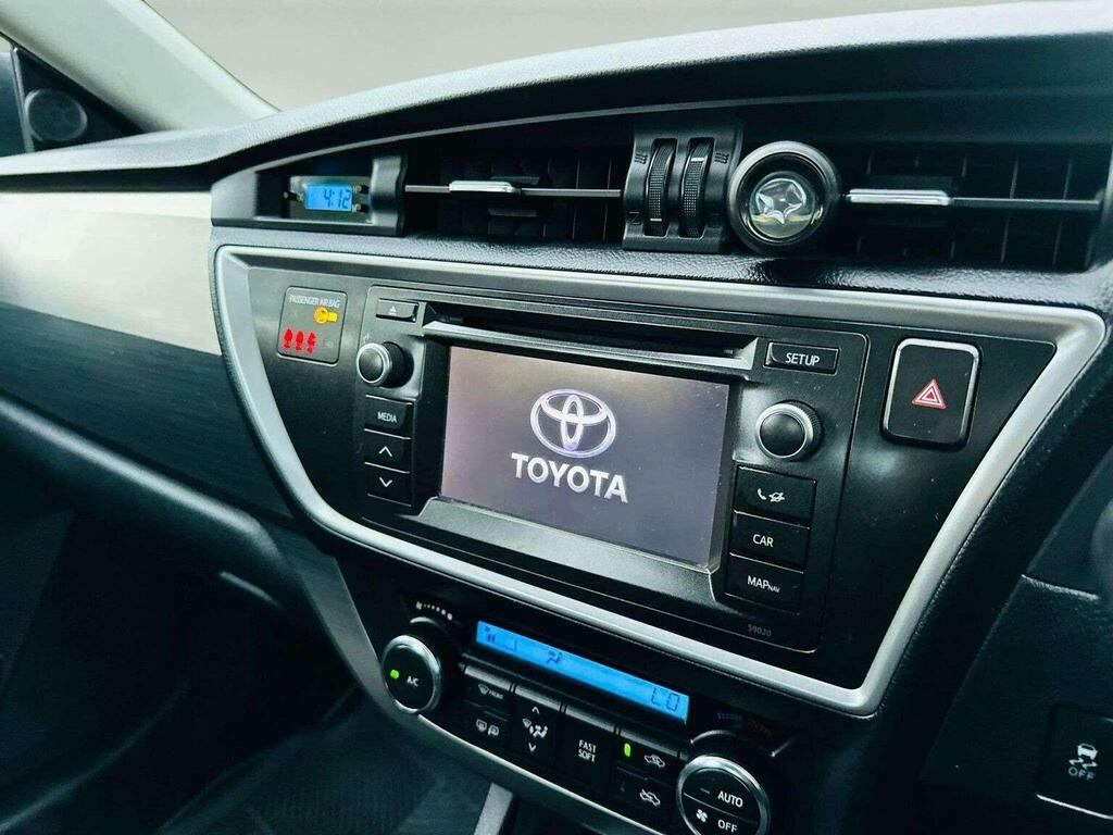 Toyota Auris Hatchback Blue #31