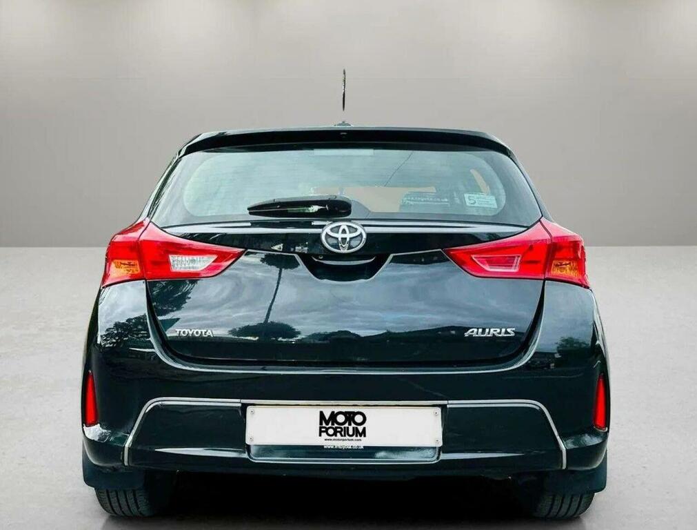 Toyota Auris Hatchback Blue #45
