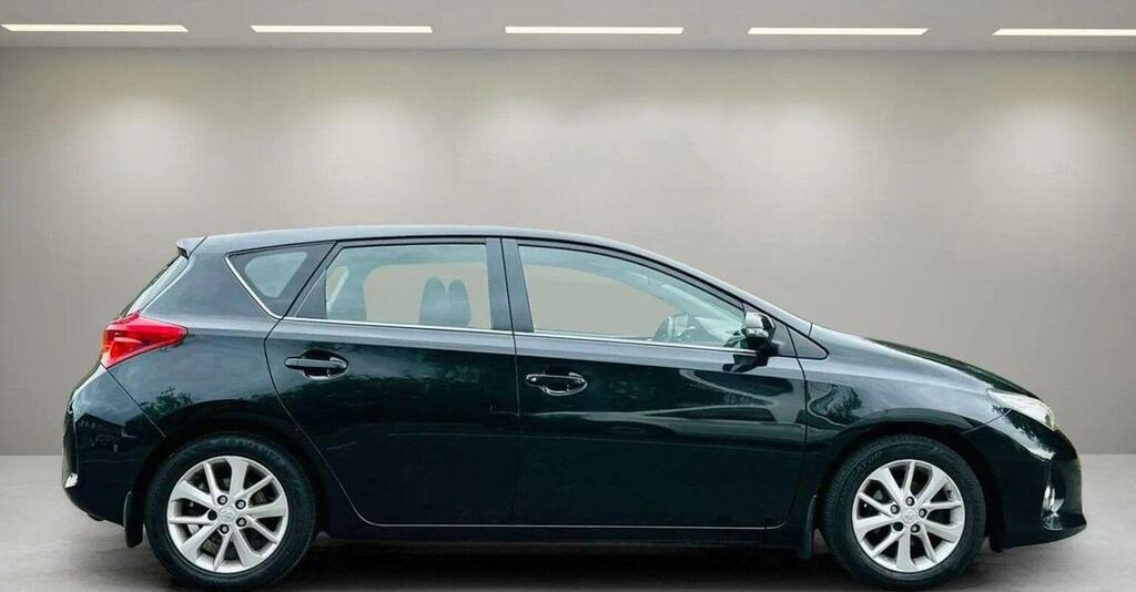 Toyota Auris Hatchback 1.33 Dual Vvt-i Icon Euro 5 Ss 2 Black #4