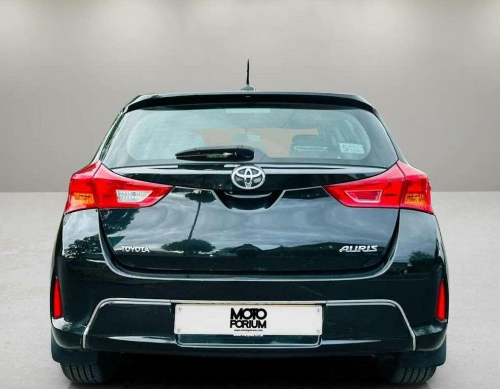 Toyota Auris Hatchback Blue #42