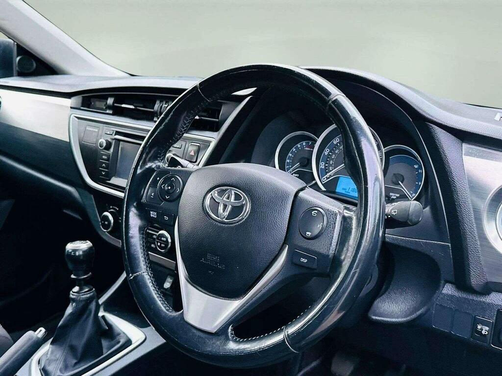Toyota Auris Hatchback 1.33 Dual Vvt-i Icon Euro 5 Ss 2 Black #6