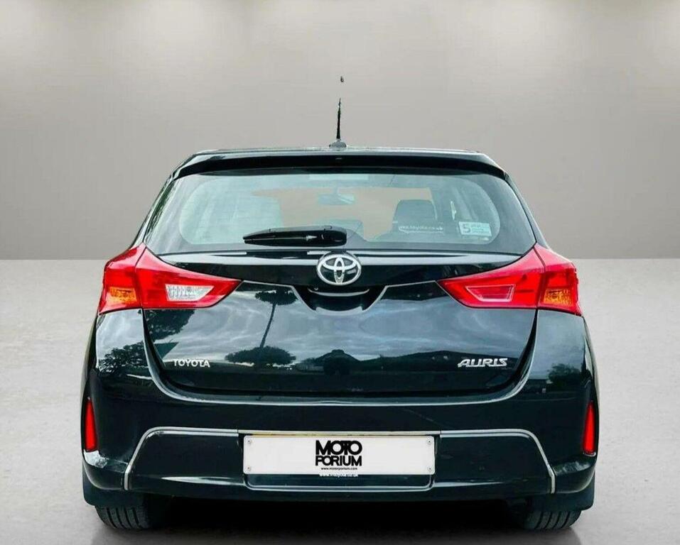 Toyota Auris Hatchback Blue #17