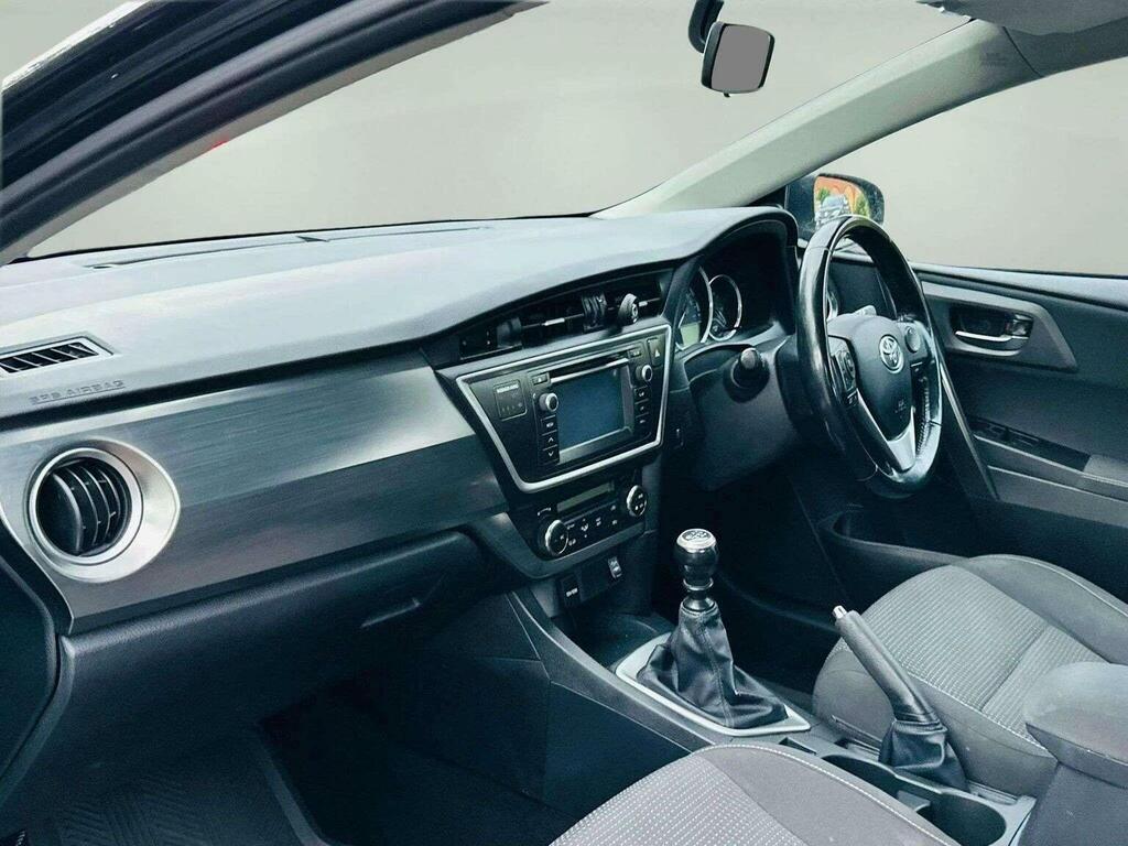 Toyota Auris Hatchback Blue #19