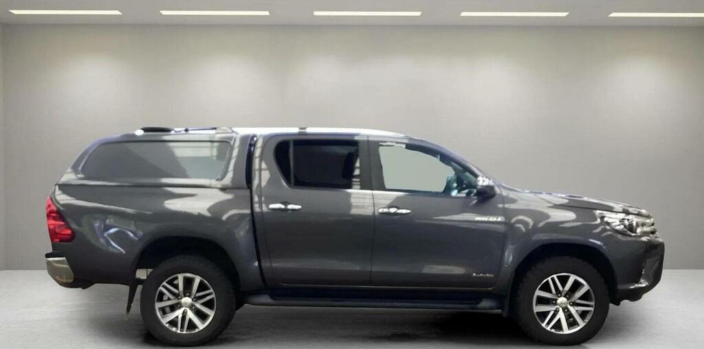 Toyota HILUX 2.4 D-4d Invincible 4Wd Euro 6 Ss Tss Grey #3