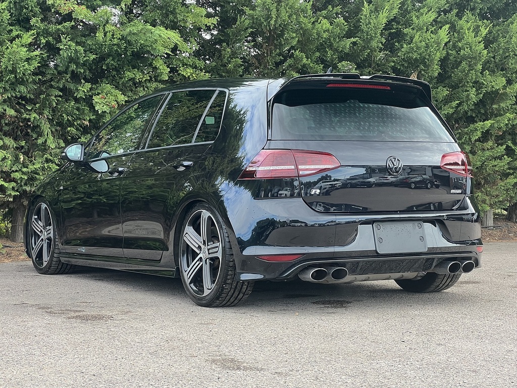 Volkswagen Golf R Black #6