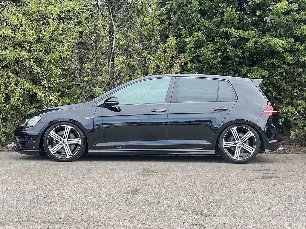 Volkswagen Golf R Black #5