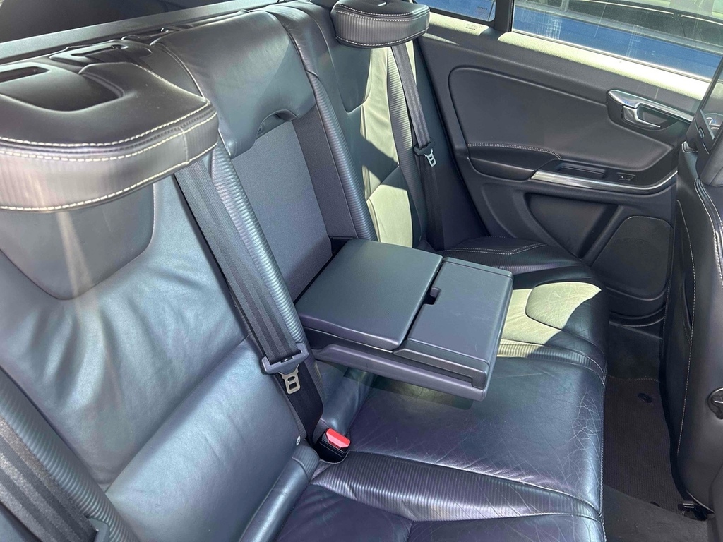 Volvo V60 D2 115 Se Lux Silver #8