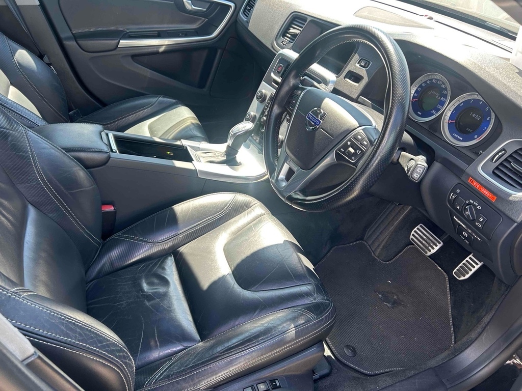 Volvo V60 D2 115 Se Lux Silver #7
