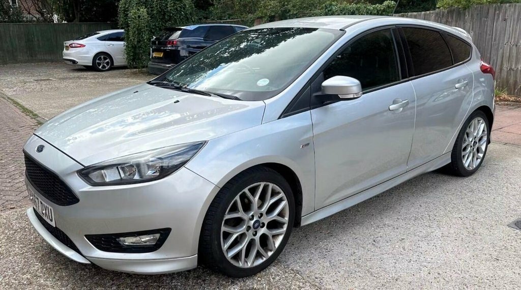 Ford Focus 1L St-line Silver