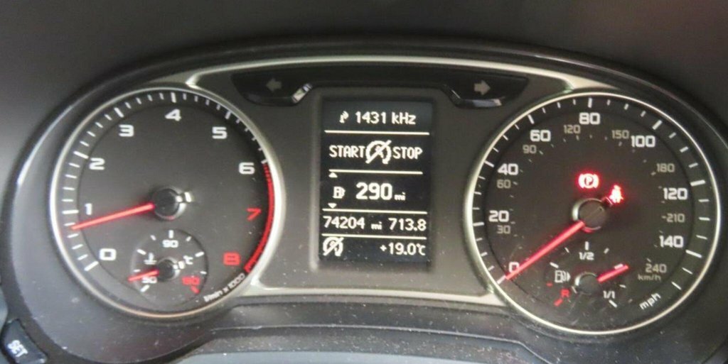 Audi A1 1.6 Tdi S Line Sportback Euro 5 Ss Blue #3