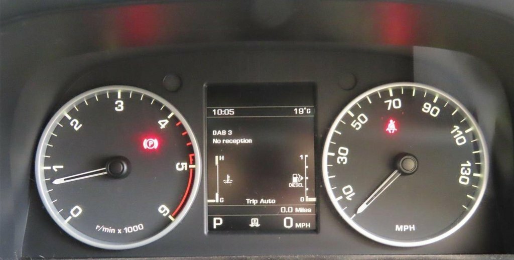 Land Rover Discovery 4 3L Hse Red #3