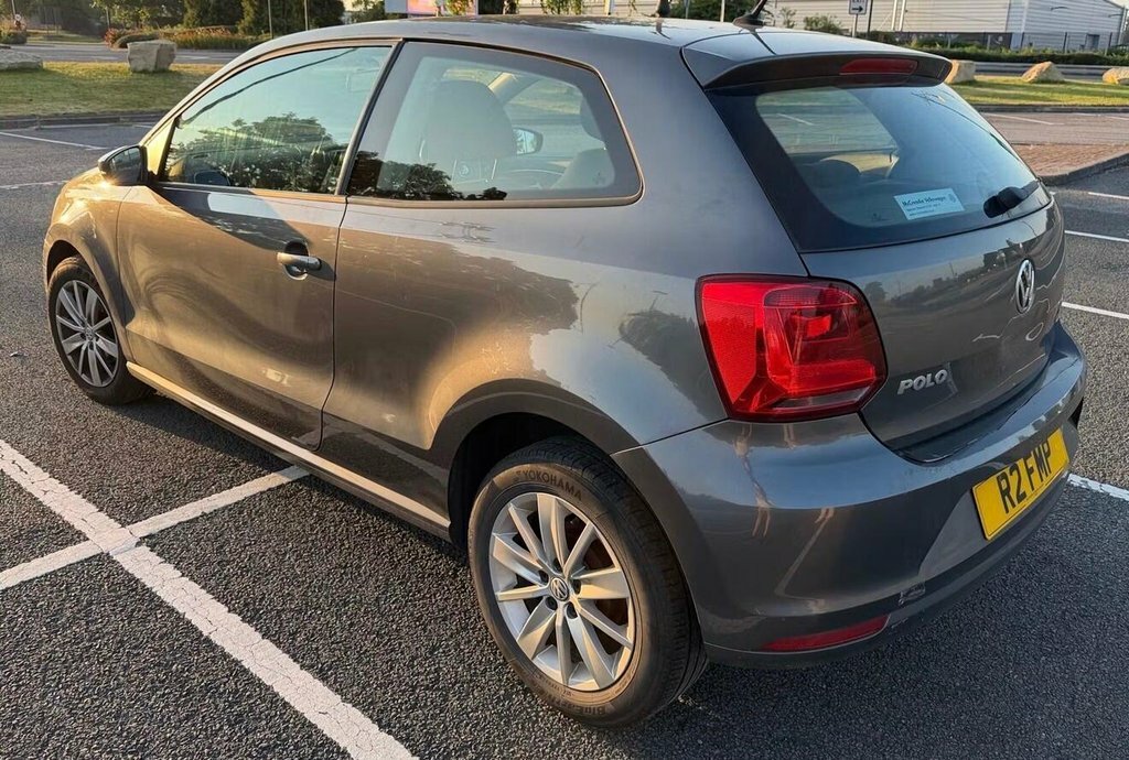 Volkswagen Polo S Red #3