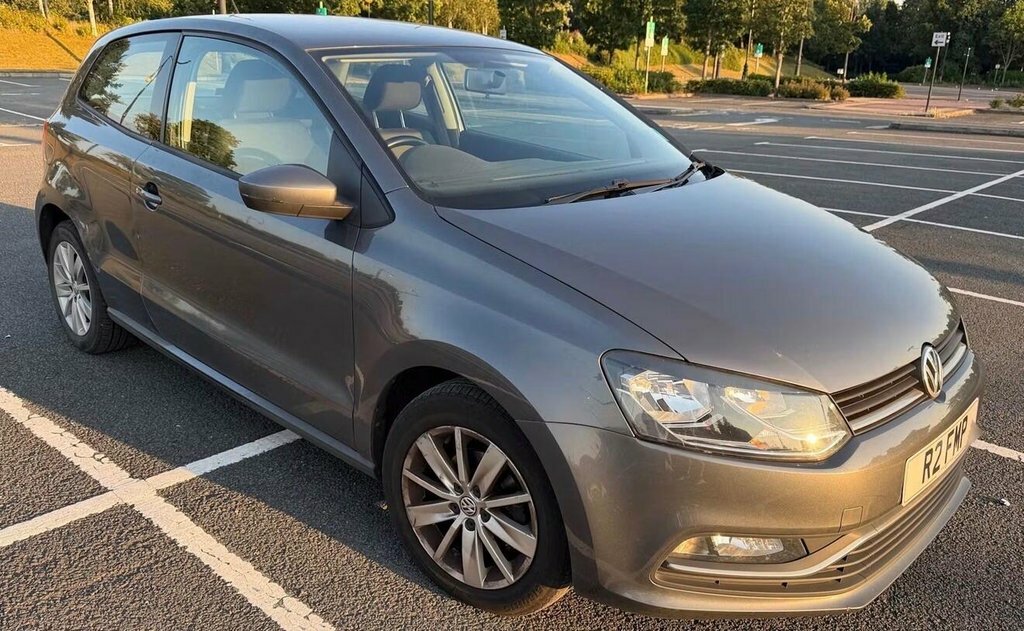 Volkswagen Polo S Red #1