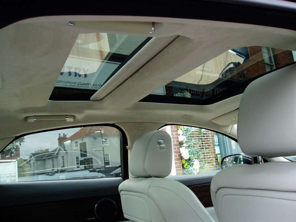 Jaguar XJ Black #26