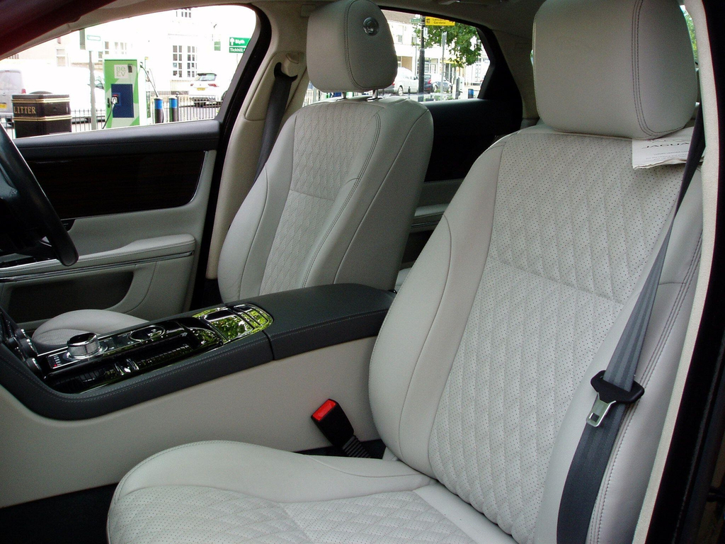Jaguar XJ Black #21