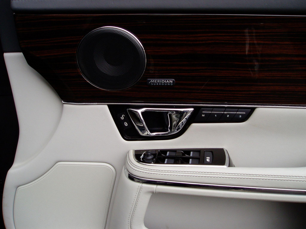 Jaguar XJ Black #14