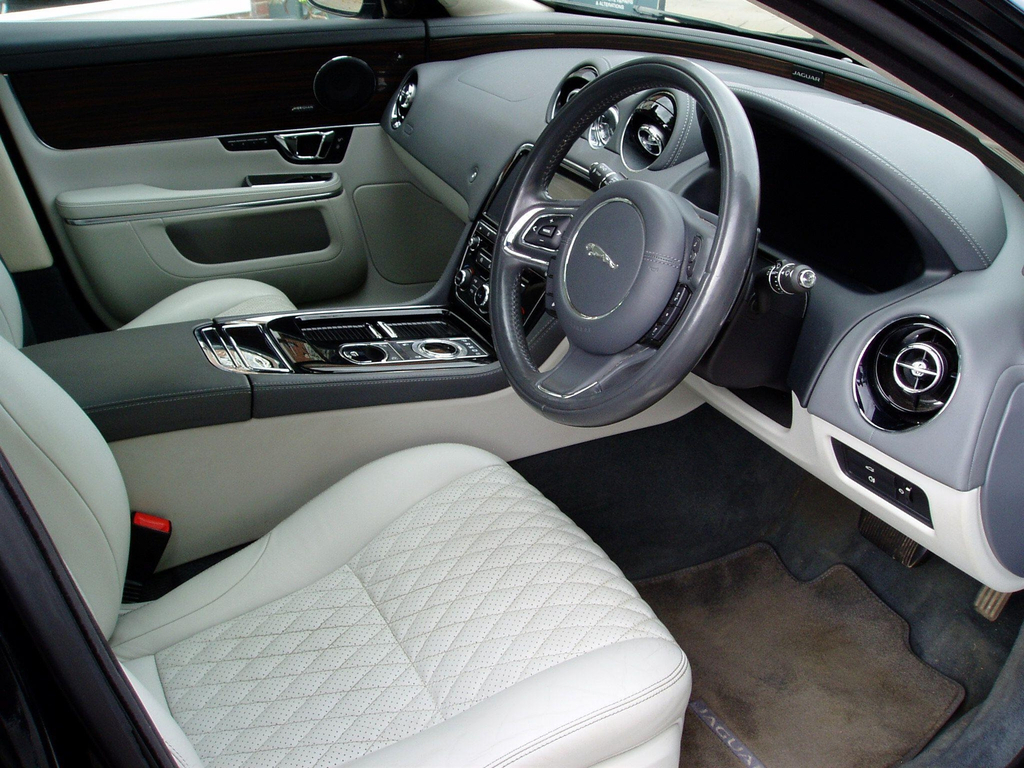 Jaguar XJ Black #12