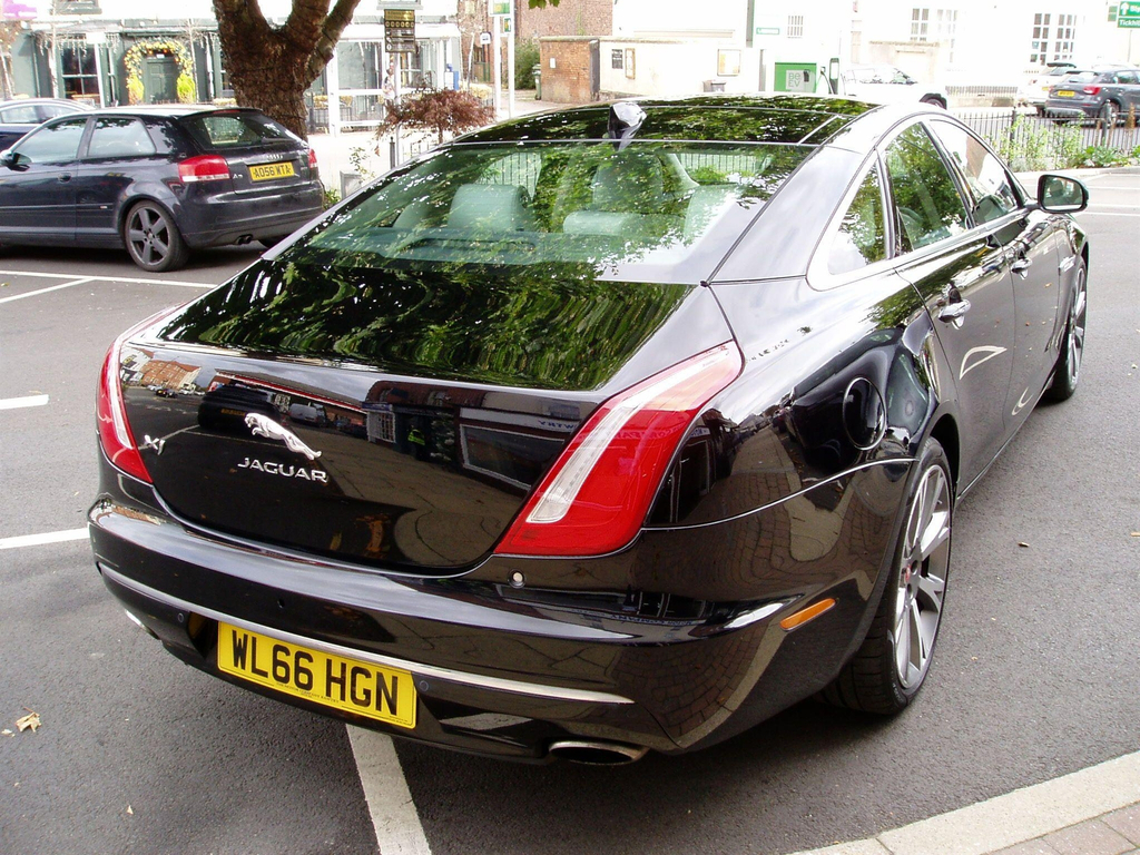 Jaguar XJ Black #35