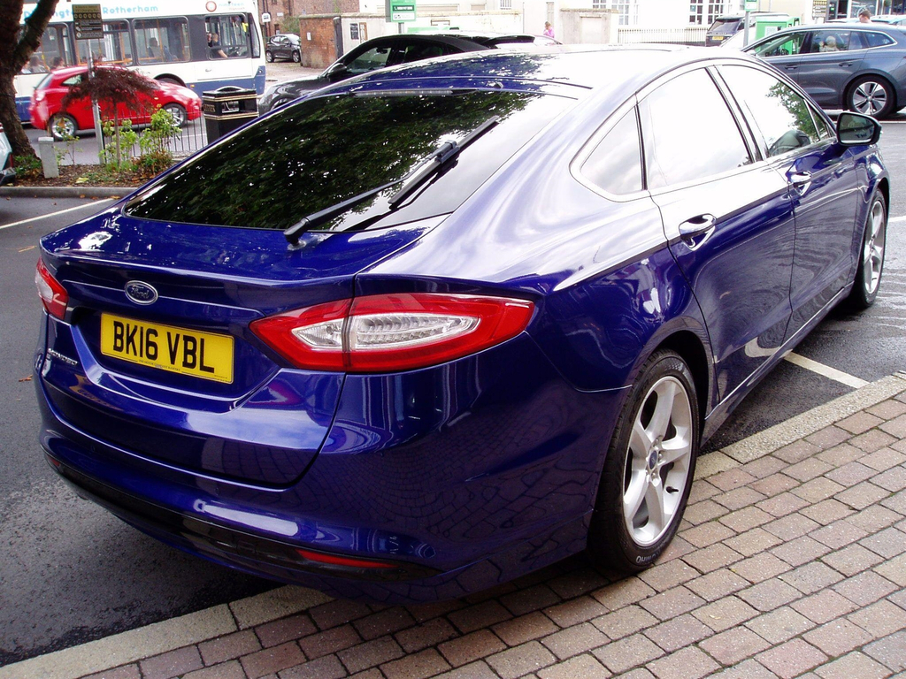 Ford Mondeo  Silver #27