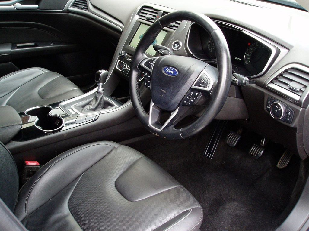 Ford Mondeo  Silver #14