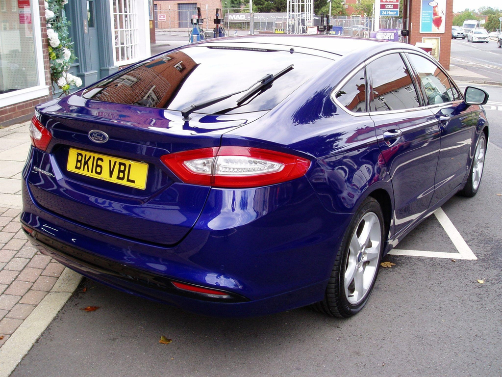 Ford Mondeo  Silver #3