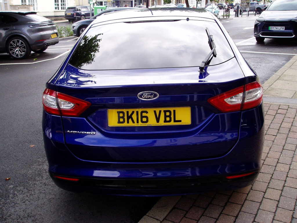 Ford Mondeo  Silver #31