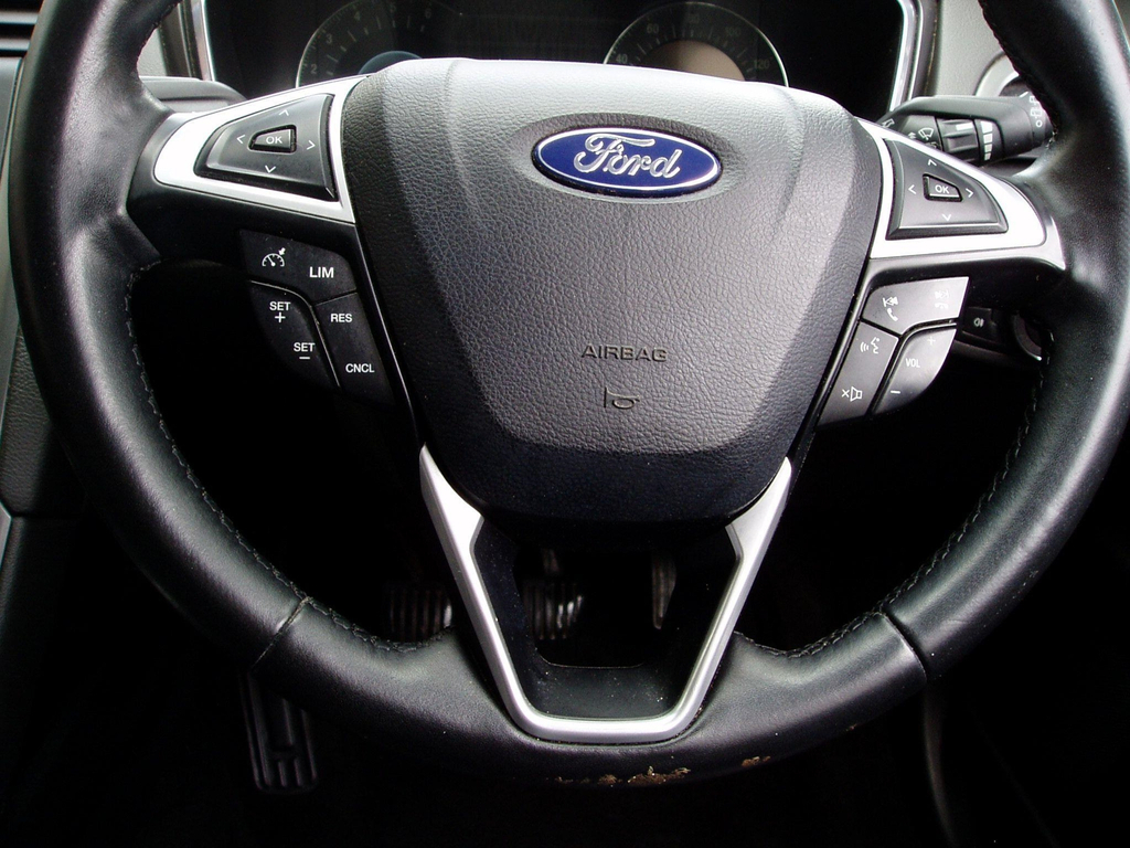 Ford Mondeo  Silver #24