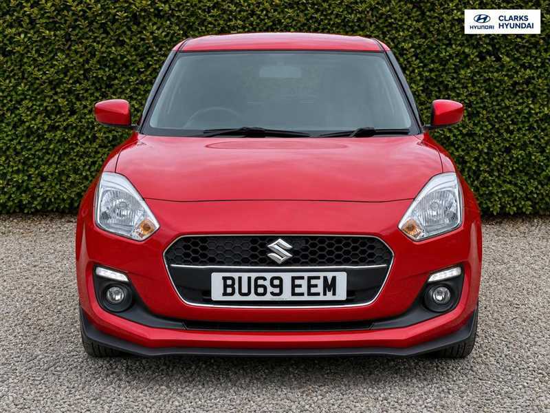 Suzuki Swift 1.2 Dualjet Attitude Hatchback E BU69EEM Red #2
