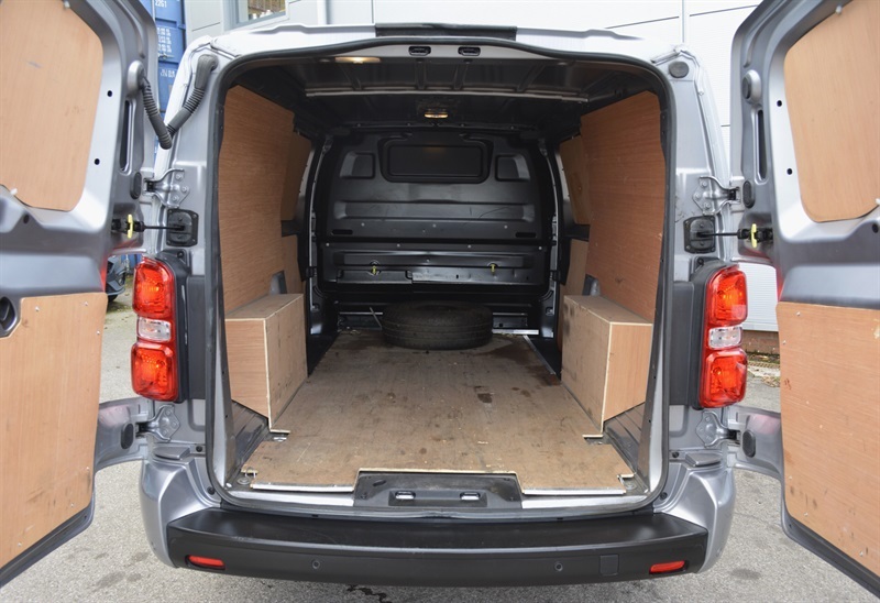 Vauxhall Vivaro Dynamic White #22