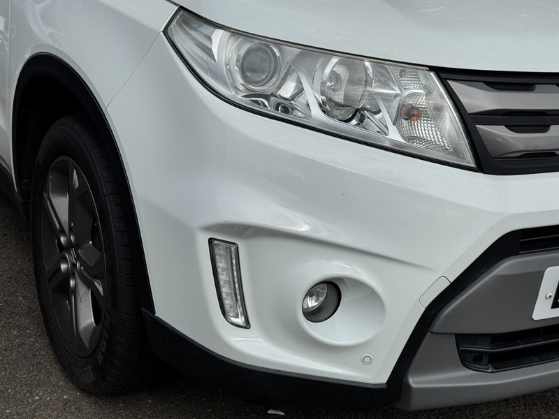 Suzuki Vitara 1.6 Sz-t Suv Euro 6 Ss 120 P White