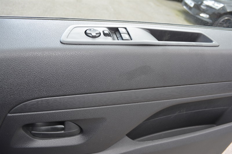 Vauxhall Vivaro Panel Van L2 Prime 2.0Td 145 Mt6 White #20