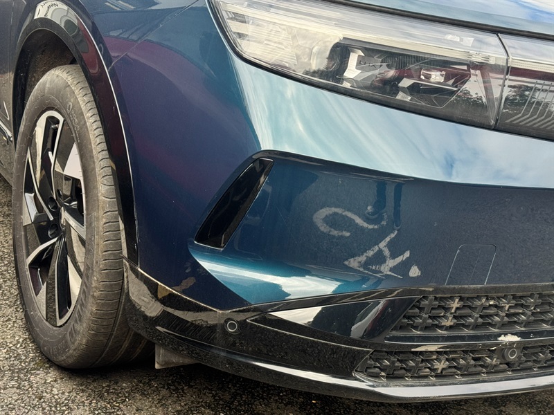Vauxhall Grandland 73Kwh Gs Suv 213 Ps Blue