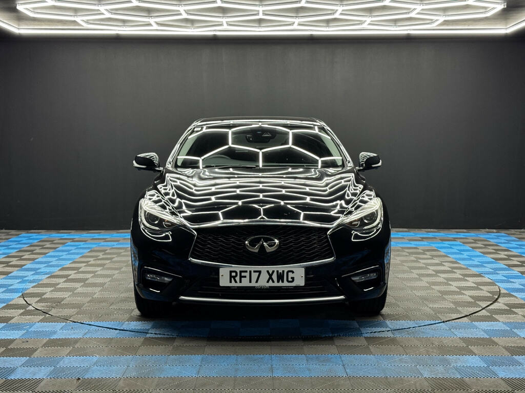 Infiniti Q30 1.6T Premium Intouch Euro 6 Ss Black #2