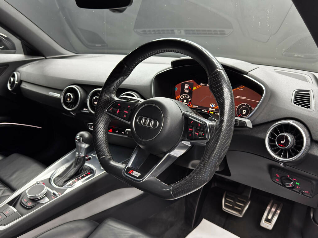 Audi TT 1.8T Fsi Black Edition White #9