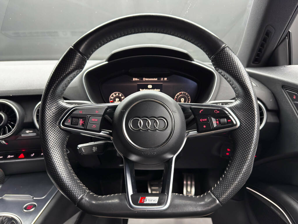 Audi TT 1.8T Fsi Black Edition White #18