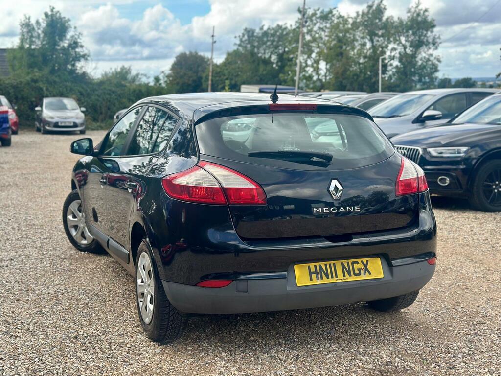 Renault Megane 1.6 16V Expression Euro 5 Black #6