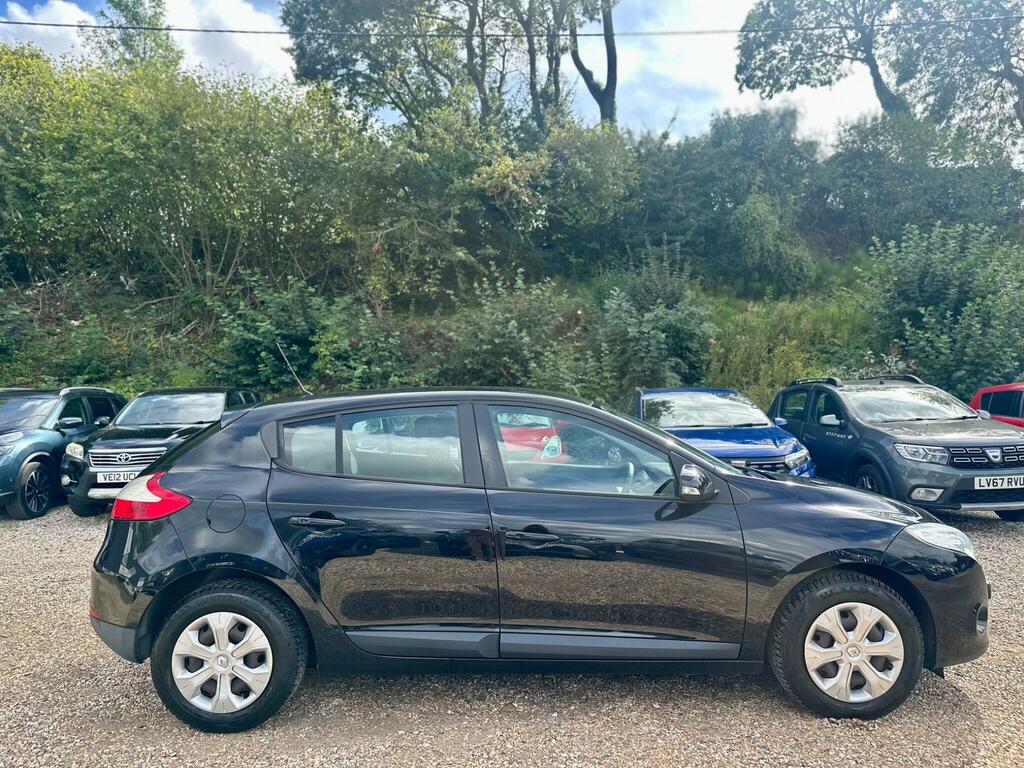 Renault Megane 1.6 16V Expression Euro 5 Black #4