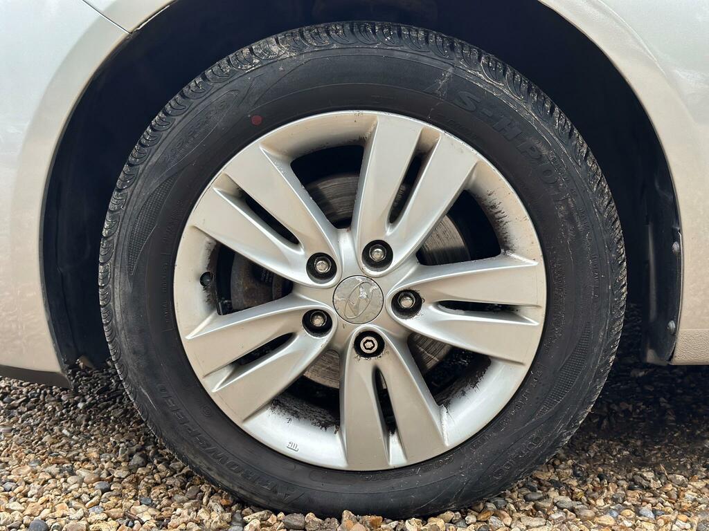 Hyundai Ix20  Grey #39