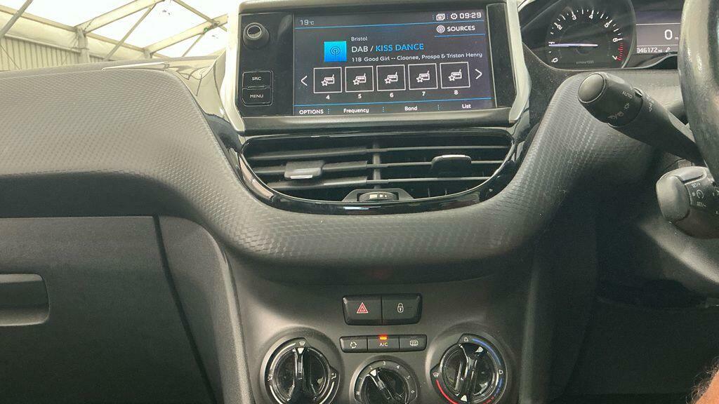 Peugeot 208 1.2 Puretech Active Blue #10
