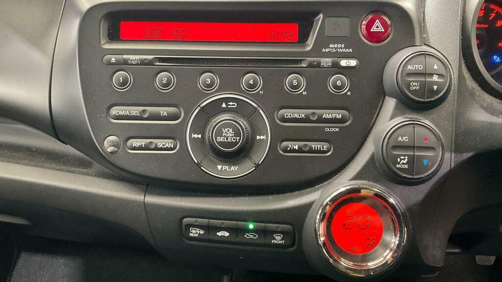 Honda Jazz 1.4 I-vtec Es Plus Silver #10