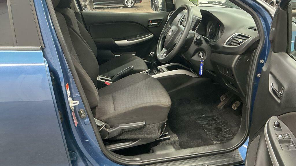 Suzuki Baleno 1L Sz-t White #12
