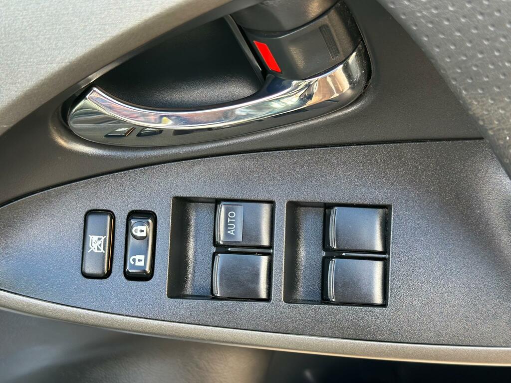 Toyota Rav 4 V-matic Xt-r Silver #38